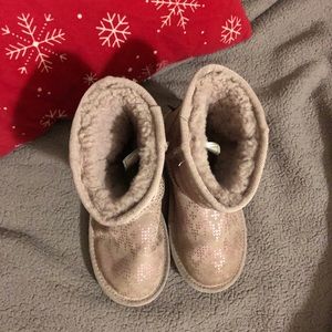 Big kids ugg Icelandic foil print boots